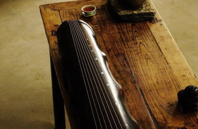 酒泉市古琴蕴含的传统文化，一把古琴制备出来要两年的时间